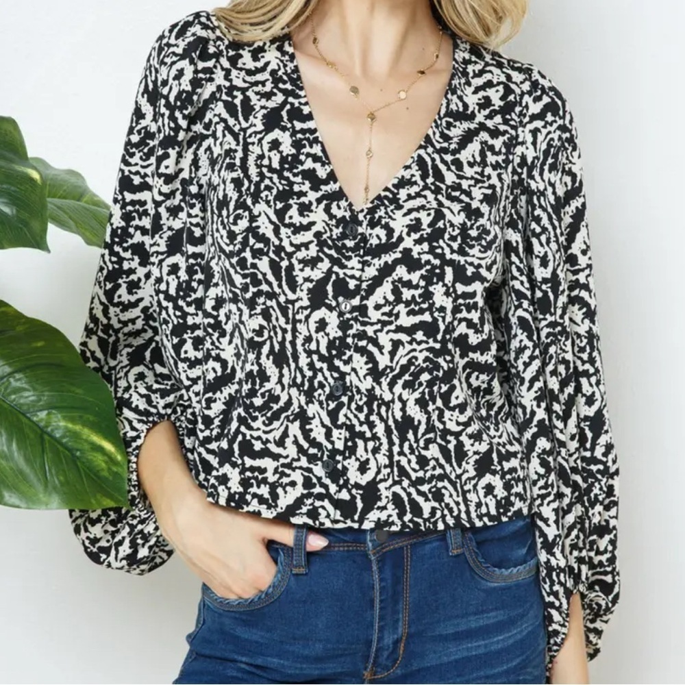 H&M Long Sleeves Flattering Blouse V-Neck Viscose Crêpe Women Size M